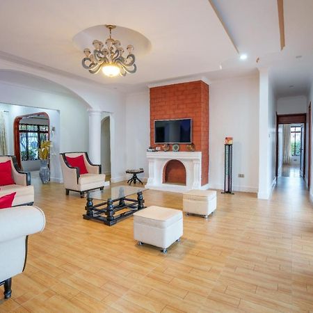Sprunger Avenue - Tulia Homes Moshi Dış mekan fotoğraf